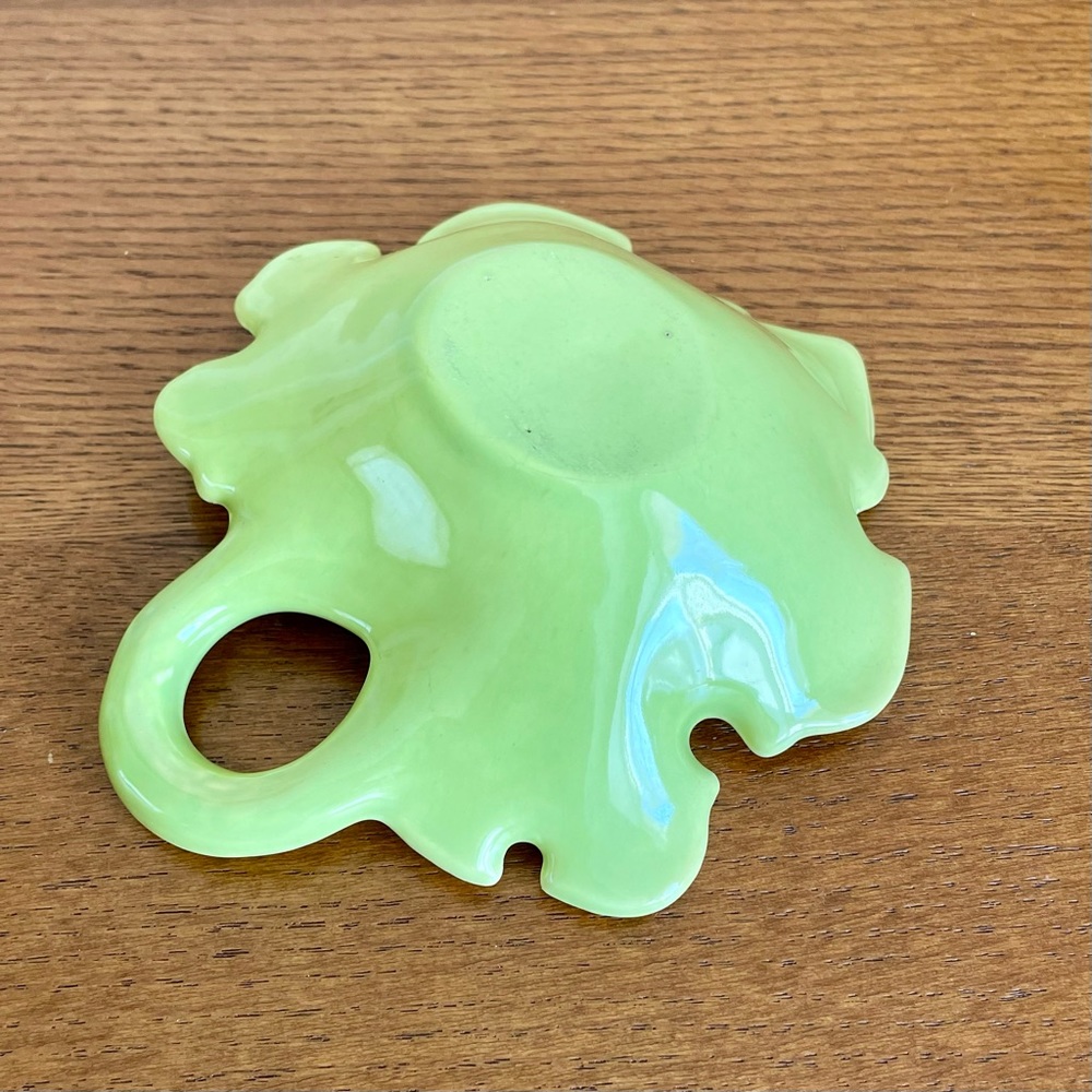 👵🏻~~SOLD‼️~~Green Leaf Trinket Dish - Picture 2 of 3